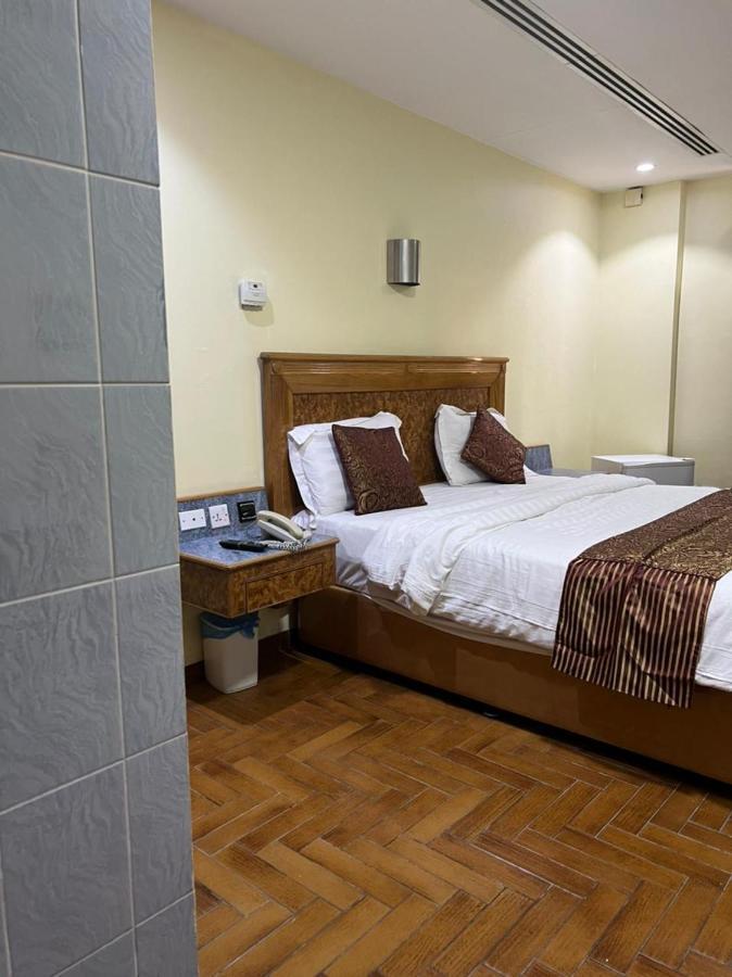 דמאם Mansour Plaza Hotel Apartments מראה חיצוני תמונה