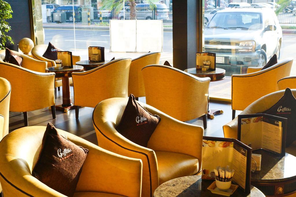 דמאם Mansour Plaza Hotel Apartments מראה חיצוני תמונה