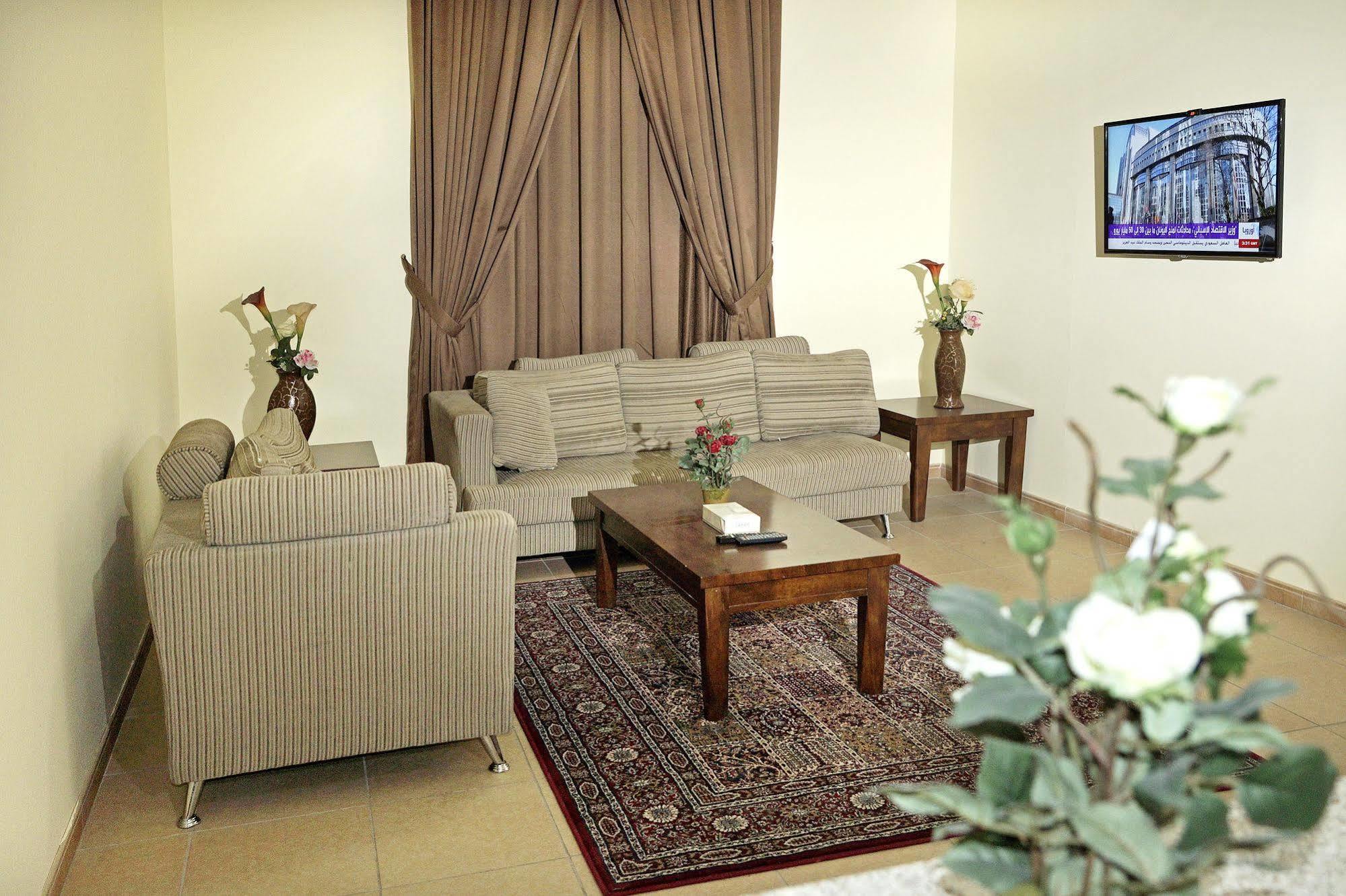 דמאם Mansour Plaza Hotel Apartments מראה חיצוני תמונה