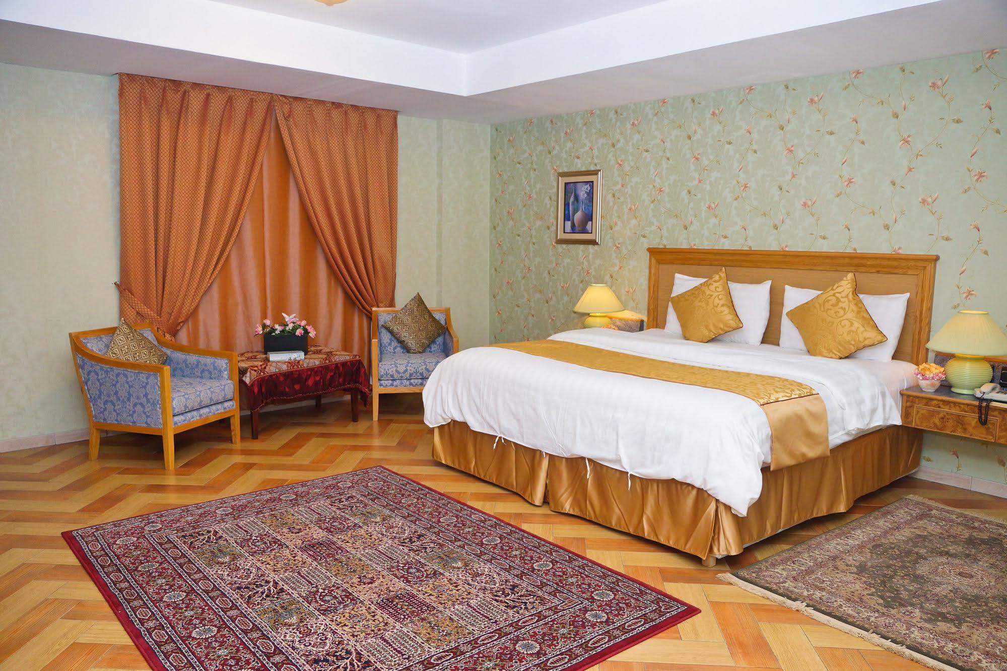 דמאם Mansour Plaza Hotel Apartments מראה חיצוני תמונה